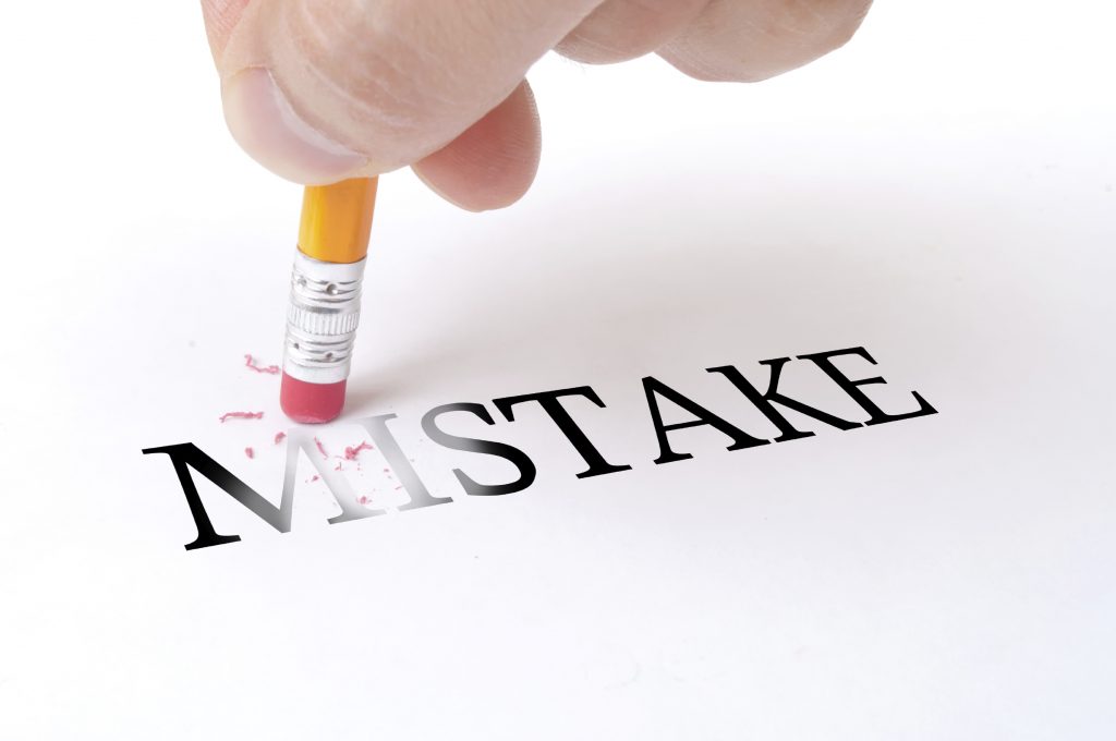 5 mistakes to avoid when designing your new business website - www.clarevanessa.com.au